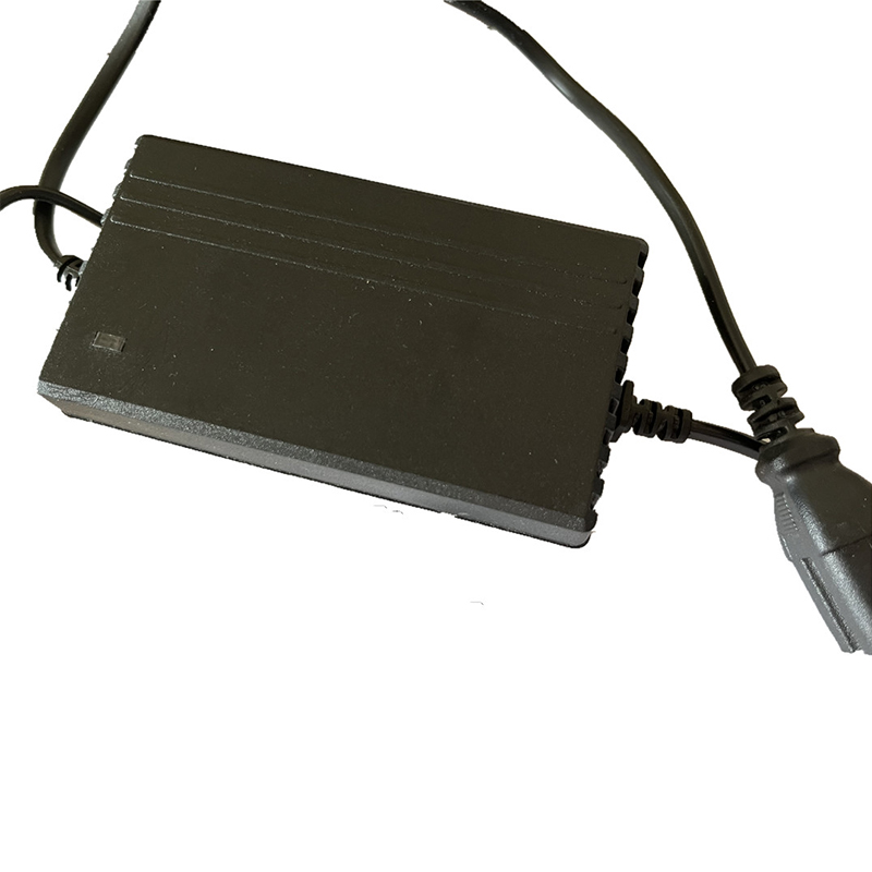 Зарядное устройство для лития с акислойной батареей 12 В 1,7A.